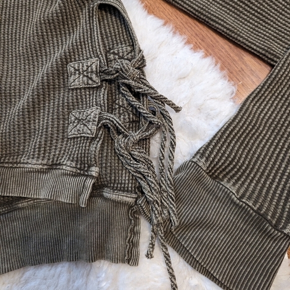 Free PEOPLE FP ONE Interlaken thermal side tie top green medium - Picture 6 of 13